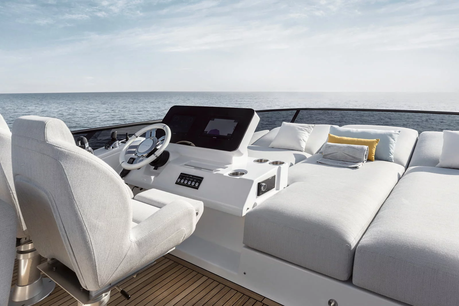 1 Giorno in Barca Costa Smeralda - Green Charter Azimut-Fly-53-Flybridge-2