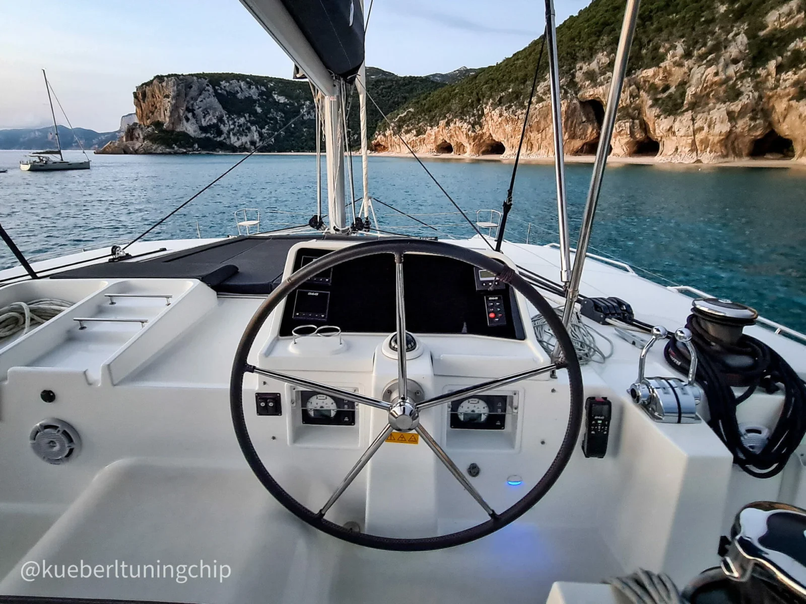Catamaran Lagoon 450 - Green Charter Lagoon-450-13-1